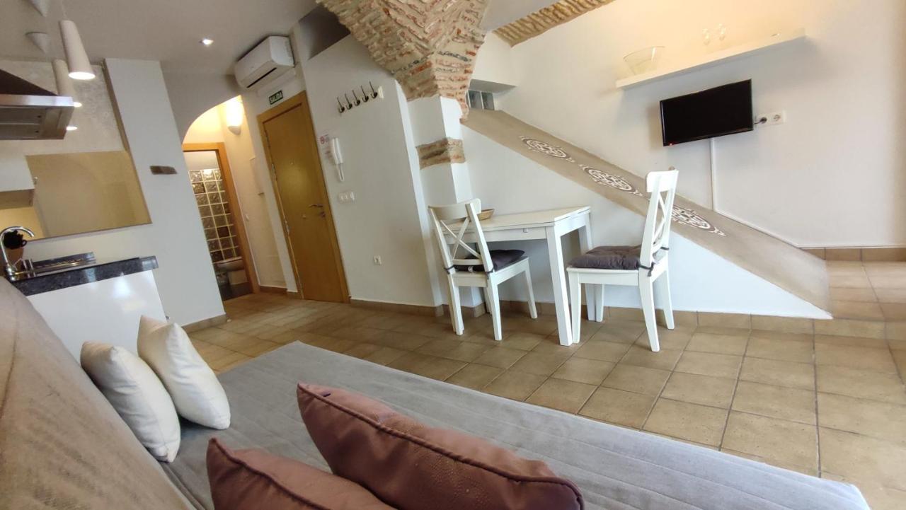 Apartamentos Turisticos Encanto Caces Екстериор снимка