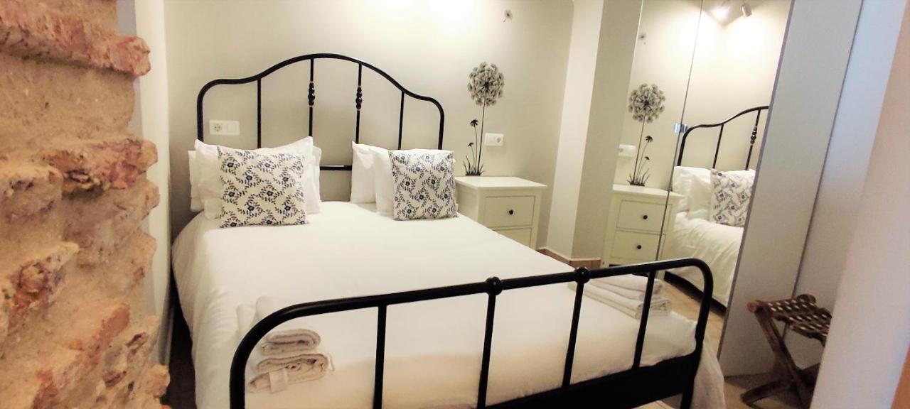 Apartamentos Turisticos Encanto Caces Екстериор снимка