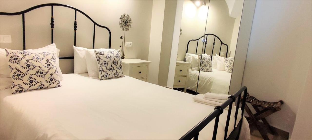 Apartamentos Turisticos Encanto Caces Екстериор снимка