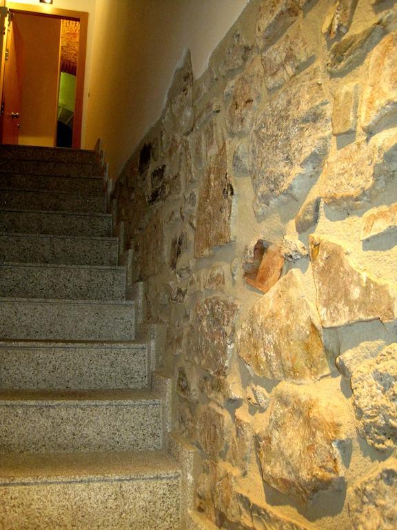 Apartamentos Turisticos Encanto Caces Екстериор снимка
